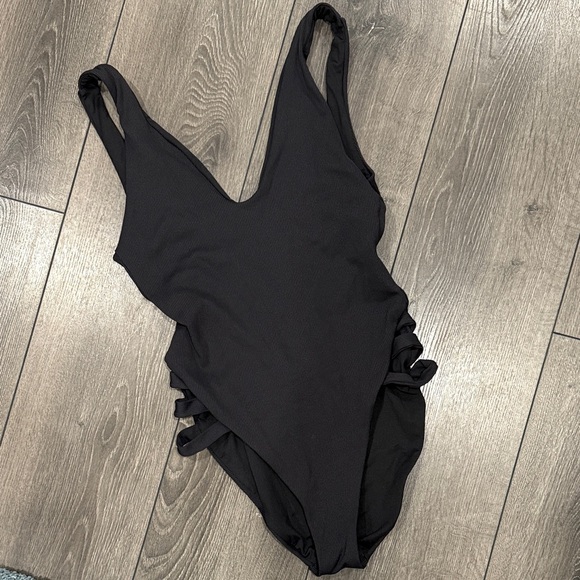 BECCA Black One Piece Swimsuit - Picture 1 of 2